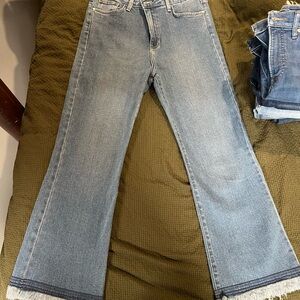 Just Black Denim Women's cropped fray Blue Jeans